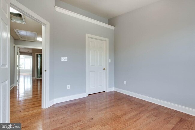 Building Photo - 7741 Crystal Brook Way