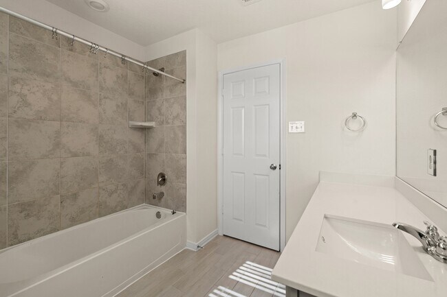 Building Photo - 4822 Hickory Deer Ln