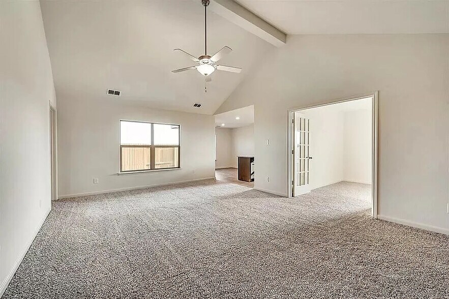 Building Photo - Room in House on Musselshell Dr