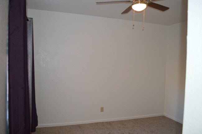 2nd bedroom - 5640 E Bell Rd