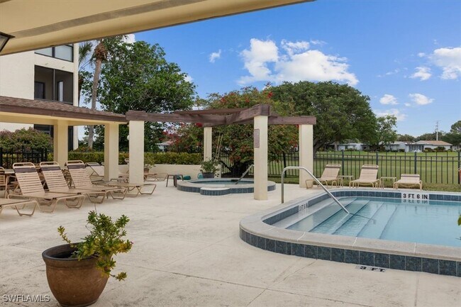 Building Photo - 3635 Boca Ciega Dr
