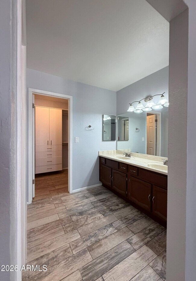 Building Photo - 11815 N 65th Dr