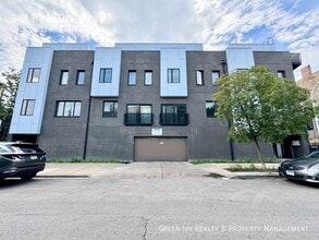 Building Photo - 1411 W 19th St