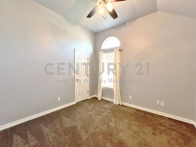 Building Photo - 408 W Morton Ave