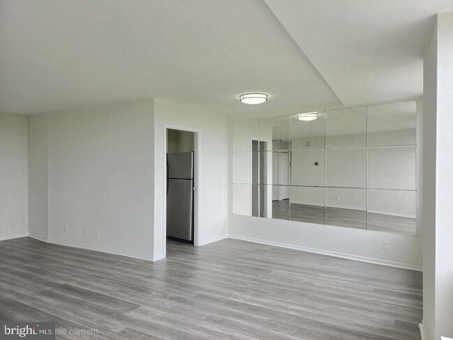 Building Photo - 301 N Beauregard St