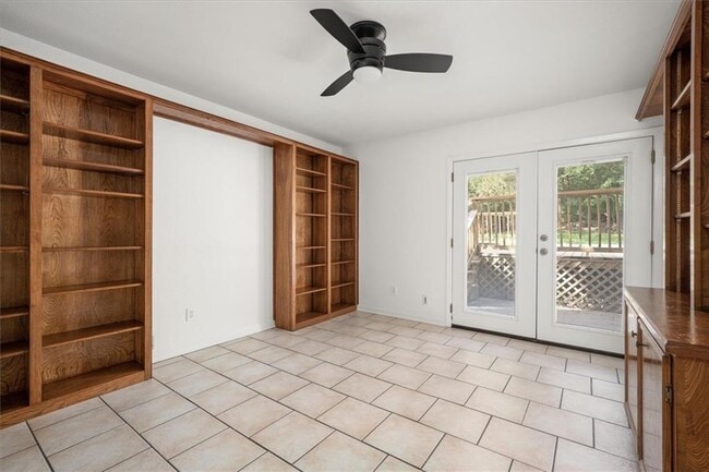 Building Photo - 6100 Danwood Dr