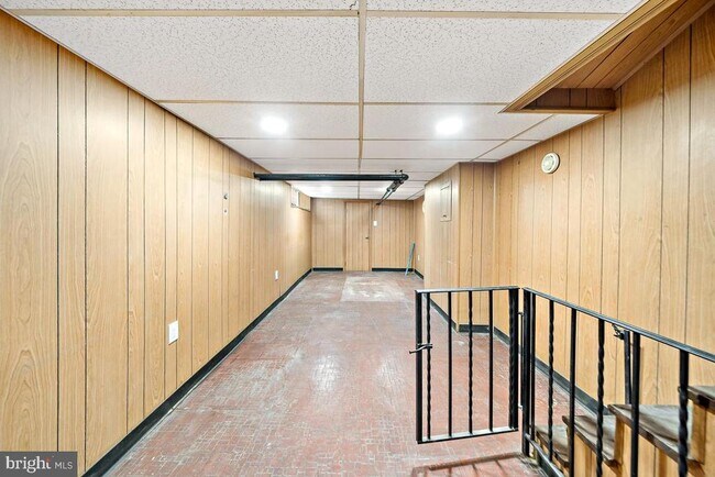 Building Photo - 5809 N 15th St