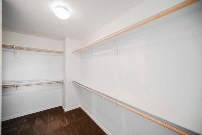 Building Photo - READY FOR MOVE-IN ROOF TOP DECK