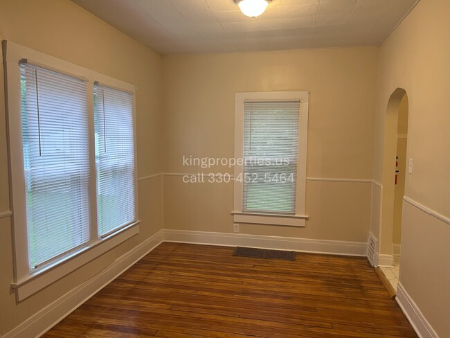 Building Photo - 1720 Grace Ave NE