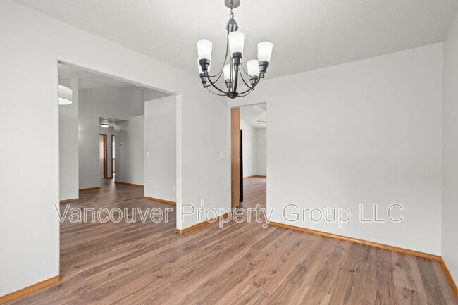 Building Photo - 3106 NE 183rd Pl