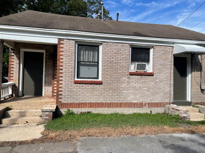 Primary Photo - 422 5th Ave NW