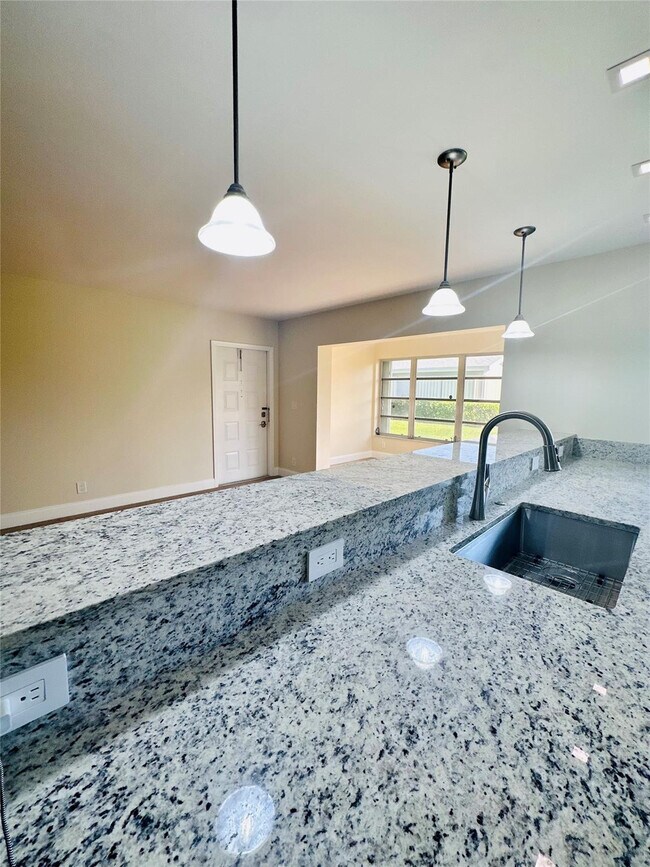 Building Photo - 14676 Canalview Dr
