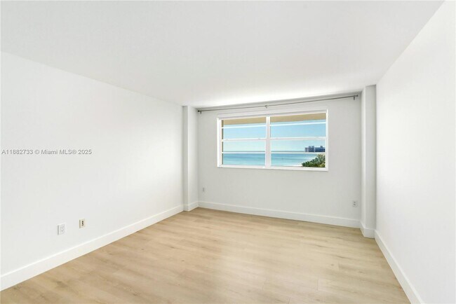Building Photo - 177 Ocean Ln Dr