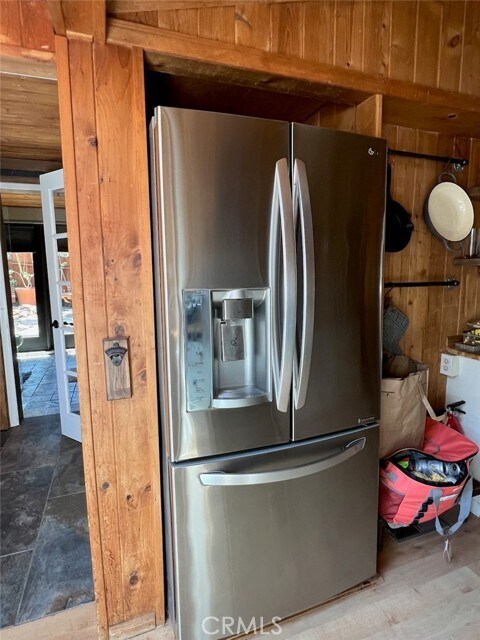 Building Photo - 456 S Skyline Dr