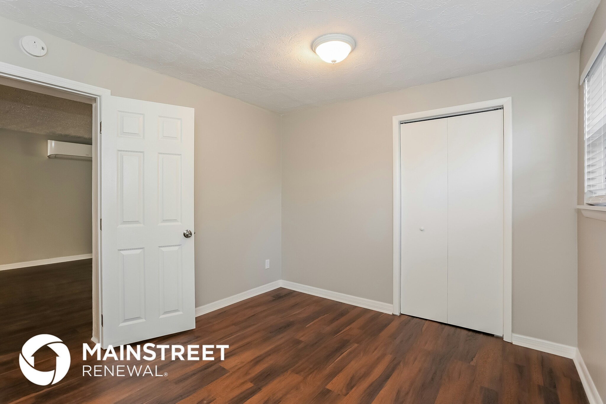 Building Photo - 5029 Fredericksburg Ave