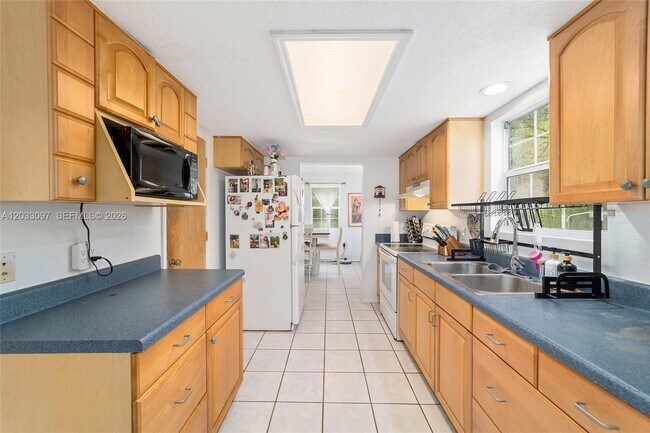Building Photo - 17975 NW 160th Ave