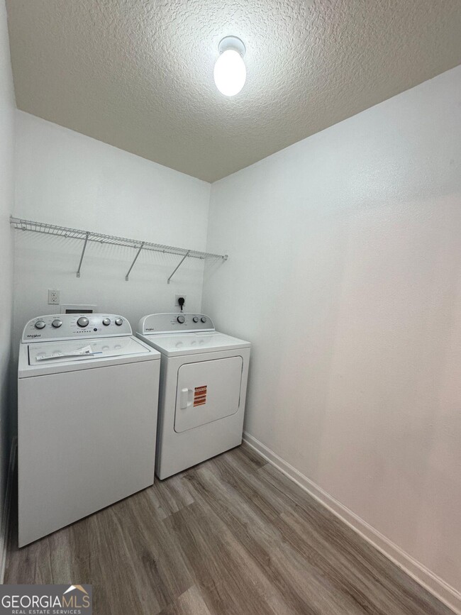 Building Photo - 217 Brooklet Cir