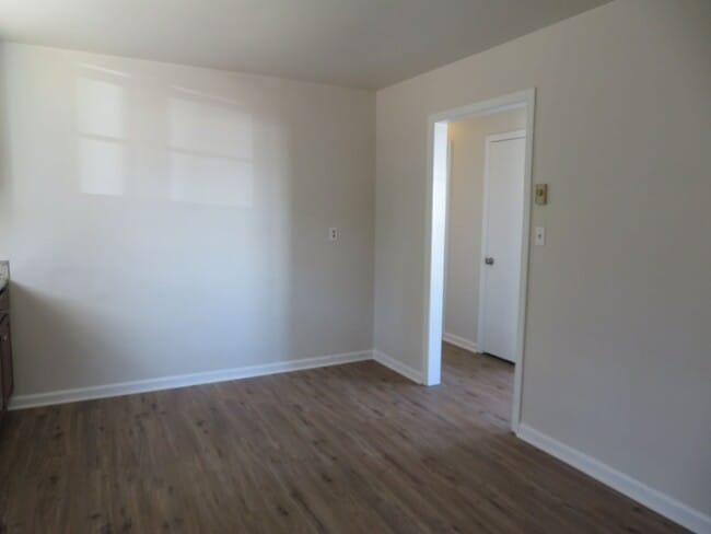 Building Photo - Petersburg