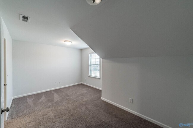 Building Photo - 15036 Lakeside Trail SW