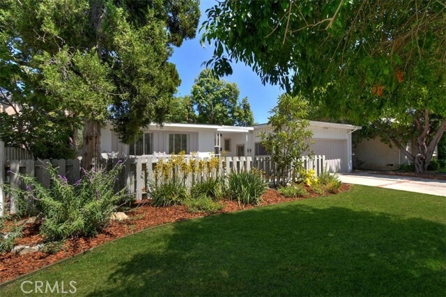 Building Photo - 5836 Wish