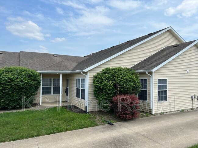 Building Photo - 2128 Highridge Dr