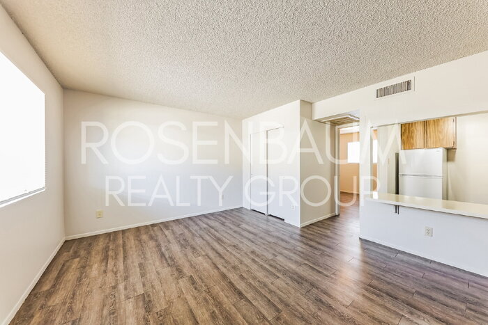 Building Photo - 9230 N 6th St