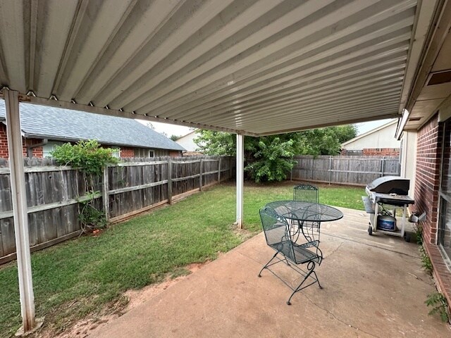 Building Photo - 12820 Brandon Pl
