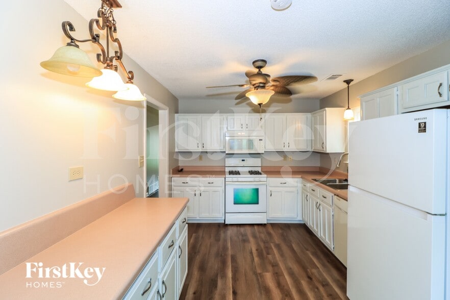 Building Photo - 982 Dusty Cove