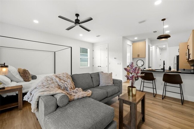 Building Photo - 212 W Euclid Ave