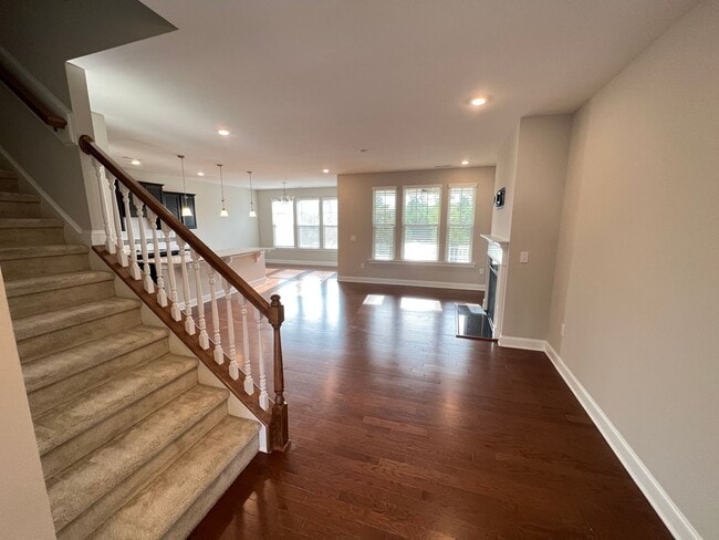 Building Photo - Spacious 3 bedroom townhome in Brier Creek