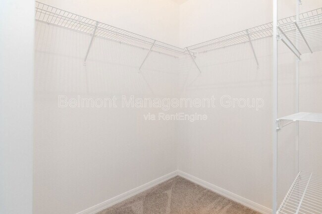 Building Photo - 9853 Portofino Dr