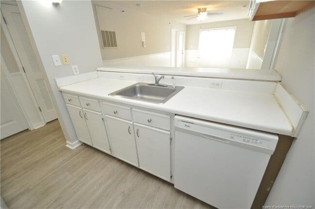 Building Photo - 1500 Graduate Ln