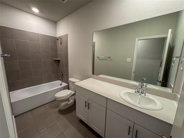 Building Photo - 2110 Dunbar Dr