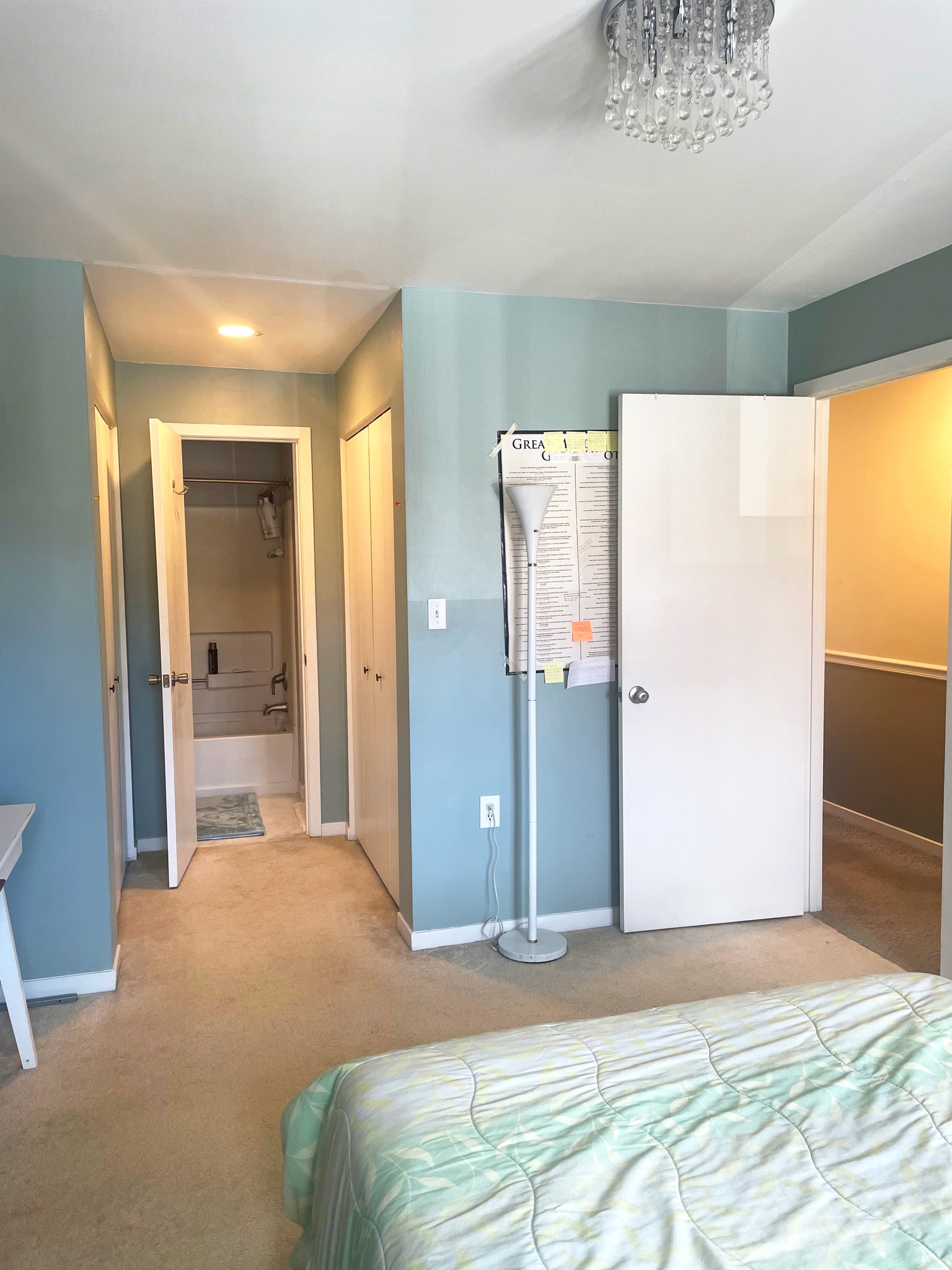Master bedroom - 10 W Hill St