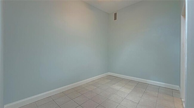 Building Photo - 1311 Hillcrest Dr