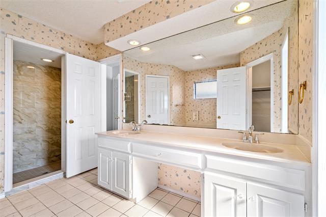 Building Photo - 4845 Barberry Dr