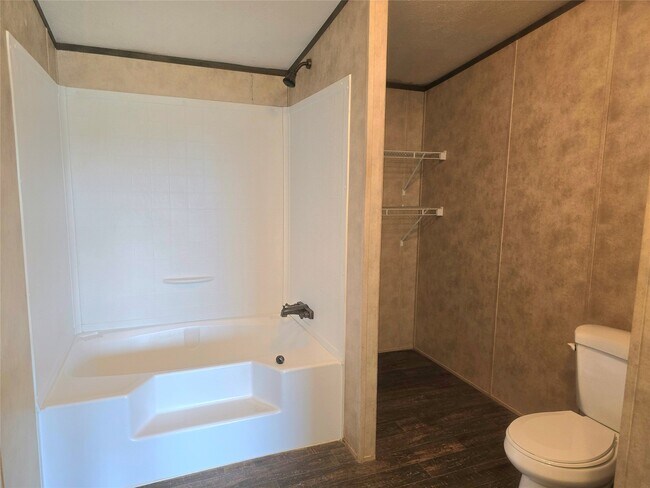 Building Photo - 795 Rd 5701