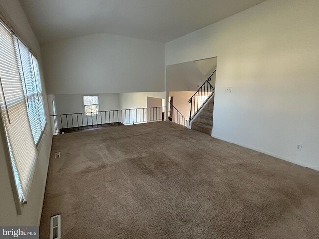 Building Photo - 7 Elk Ln