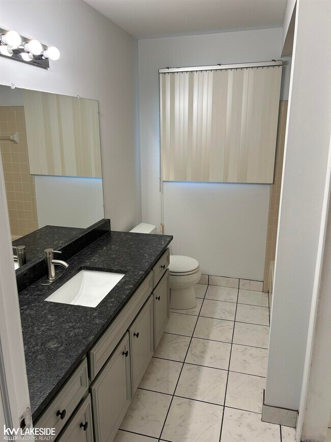 Building Photo - 52156 Antler Dr
