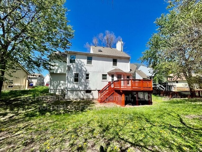 Building Photo - 1109 E Sleepy Hollow Dr