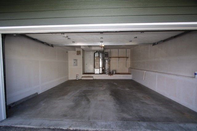 Building Photo - Beautiful 3 Bedroom Eagle River Home