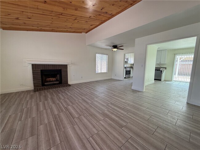 Building Photo - 4308 Apex Dr