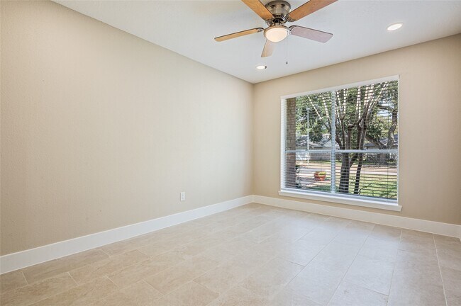 Building Photo - 19727 Redroot Dr