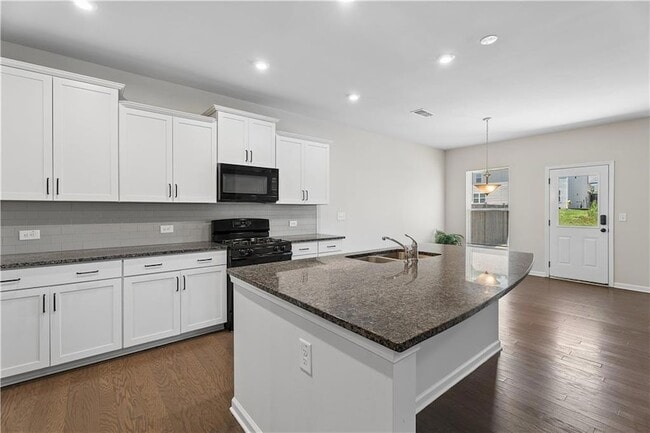 Building Photo - 5740 Wheeler Ridge Rd