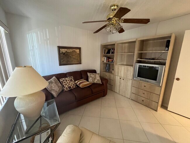Building Photo - 7281 Amberly Ln