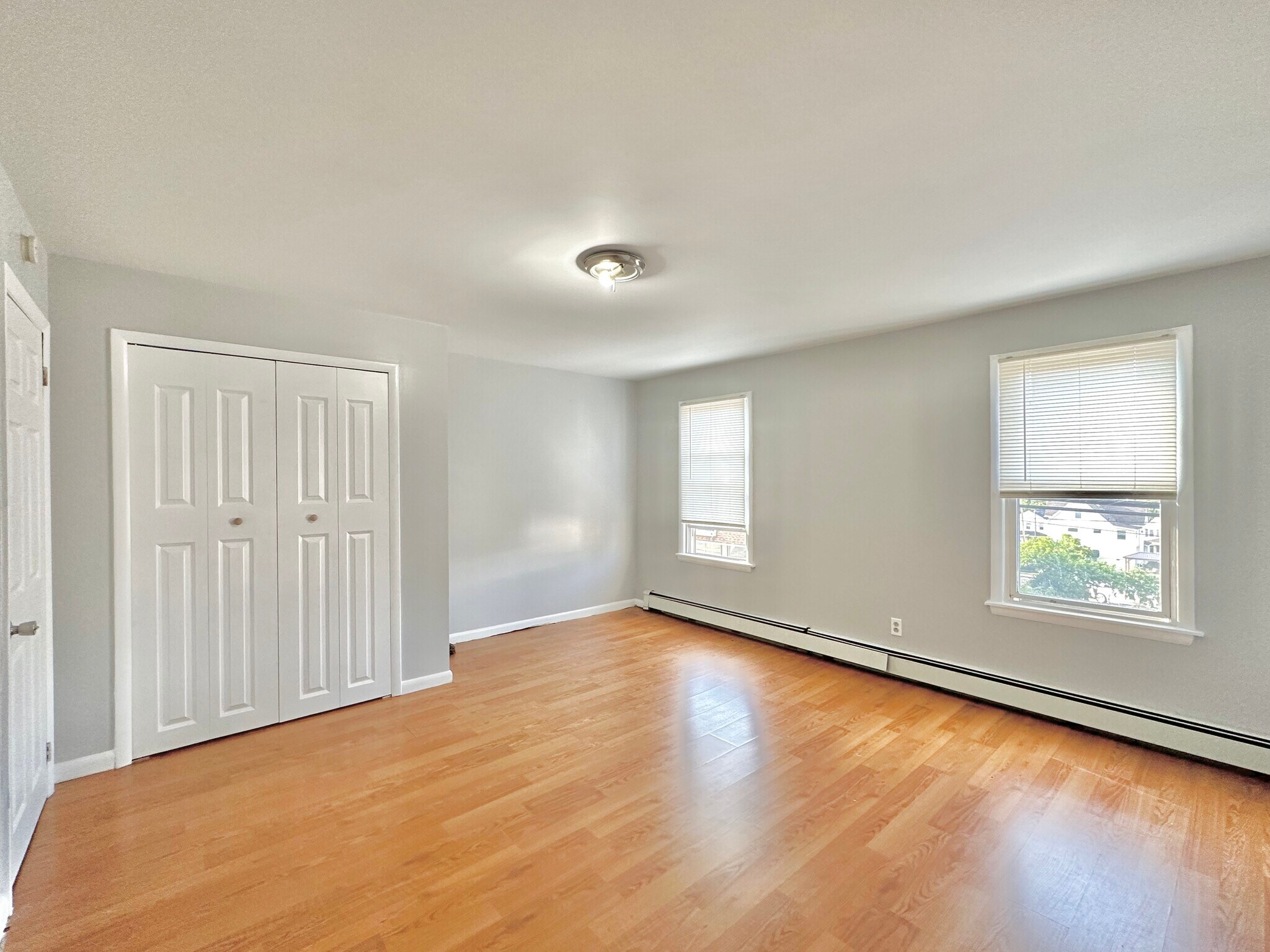 Building Photo - 335 Scott St