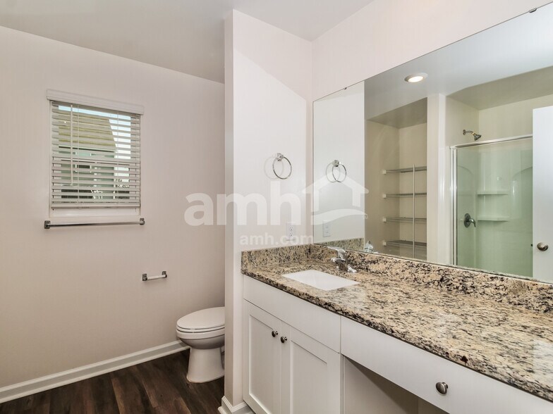 Building Photo - 1208 Dogwood Neck Dr