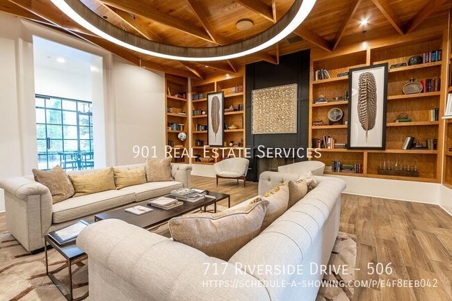 Building Photo - 717 Riverside Dr