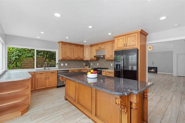 Building Photo - 26451 Vía Juanita