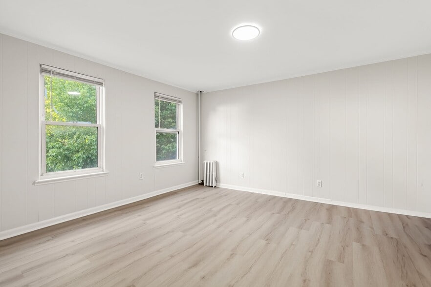 Bedroom 2 - 122 Saratoga St